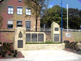 monument2